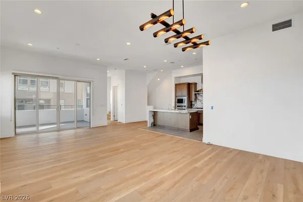 $3,400 | 670 Grey Saker Street, Las Vegas, NV 89138