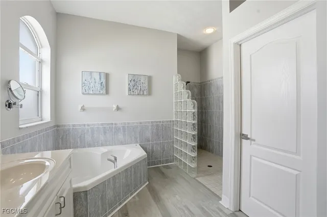 $569,000 | 236 Northeast 14th Avenue, Cape Coral, FL 33909