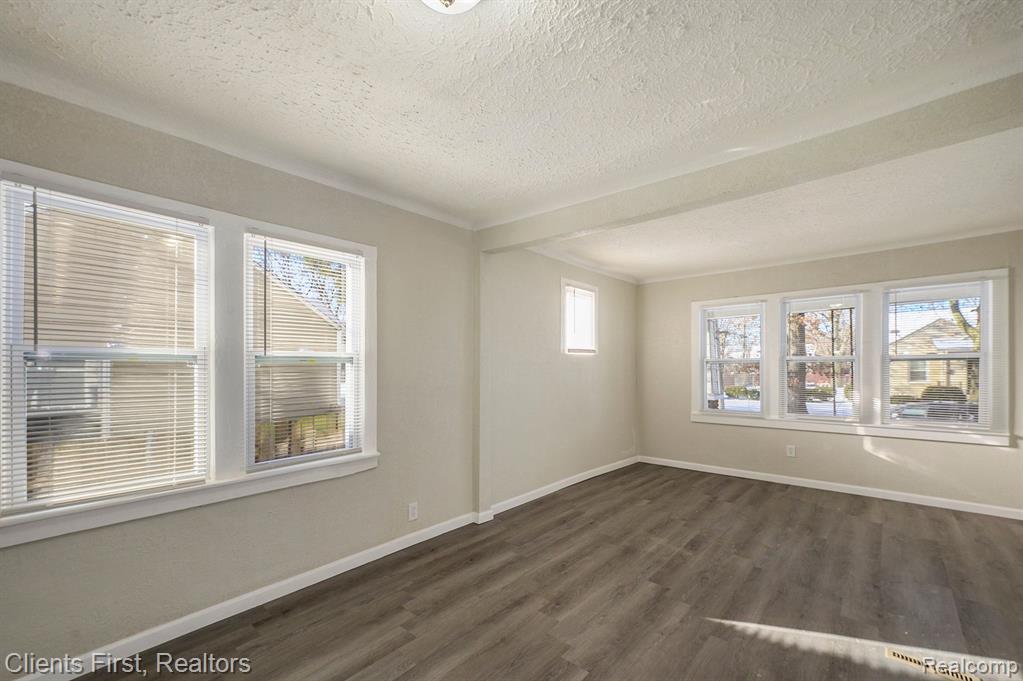 3121 Williams Street Inkster, MI 48141 - Photo 6 of 18 Gallery Image 6