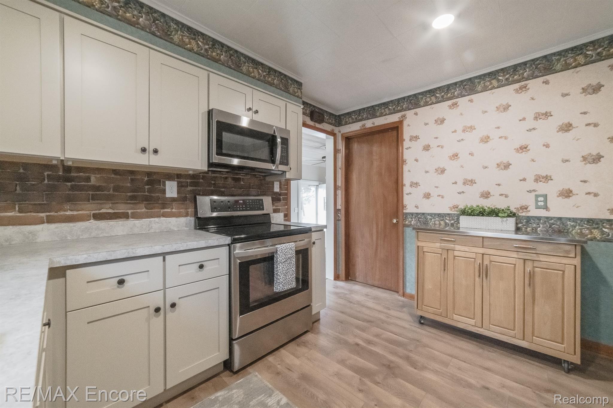 5739 Metamora Road Metamora, MI 48455 - Photo 11 of 36 5739 Metamora-13.jpg