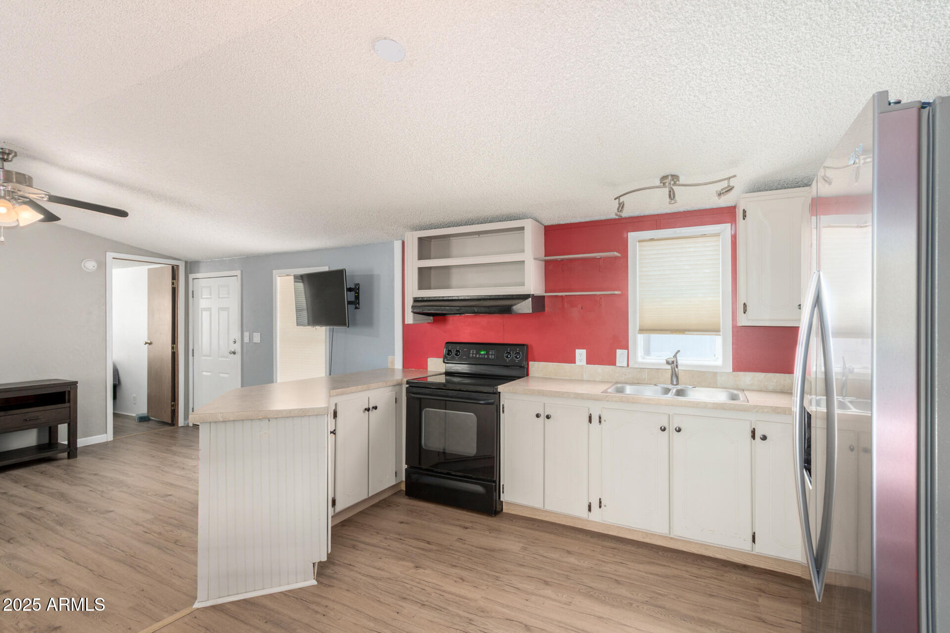 2000 South Apache Road, Unit 383 Buckeye, AZ 85326 - Photo 8 of 41 Kitchen