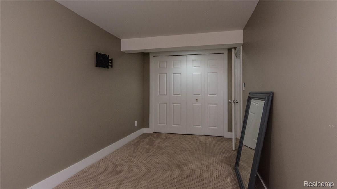 16512 Farmington Road Livonia, MI 48154 - Photo 38 of 80 dsc_0004.jpg