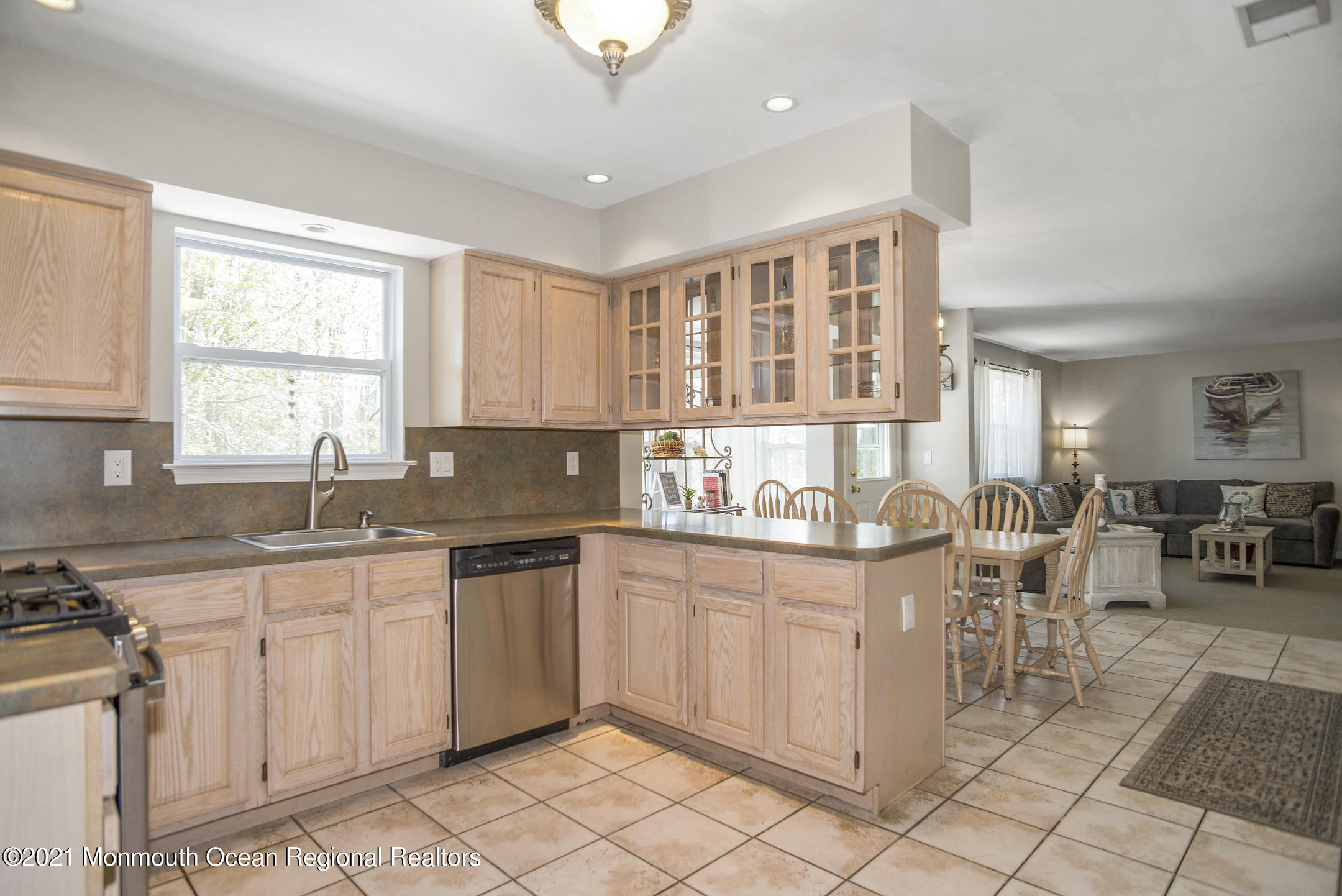 39 Sally Street Howell, NJ 07731 - Photo 24 of 70 _RMJ8916 kitchen