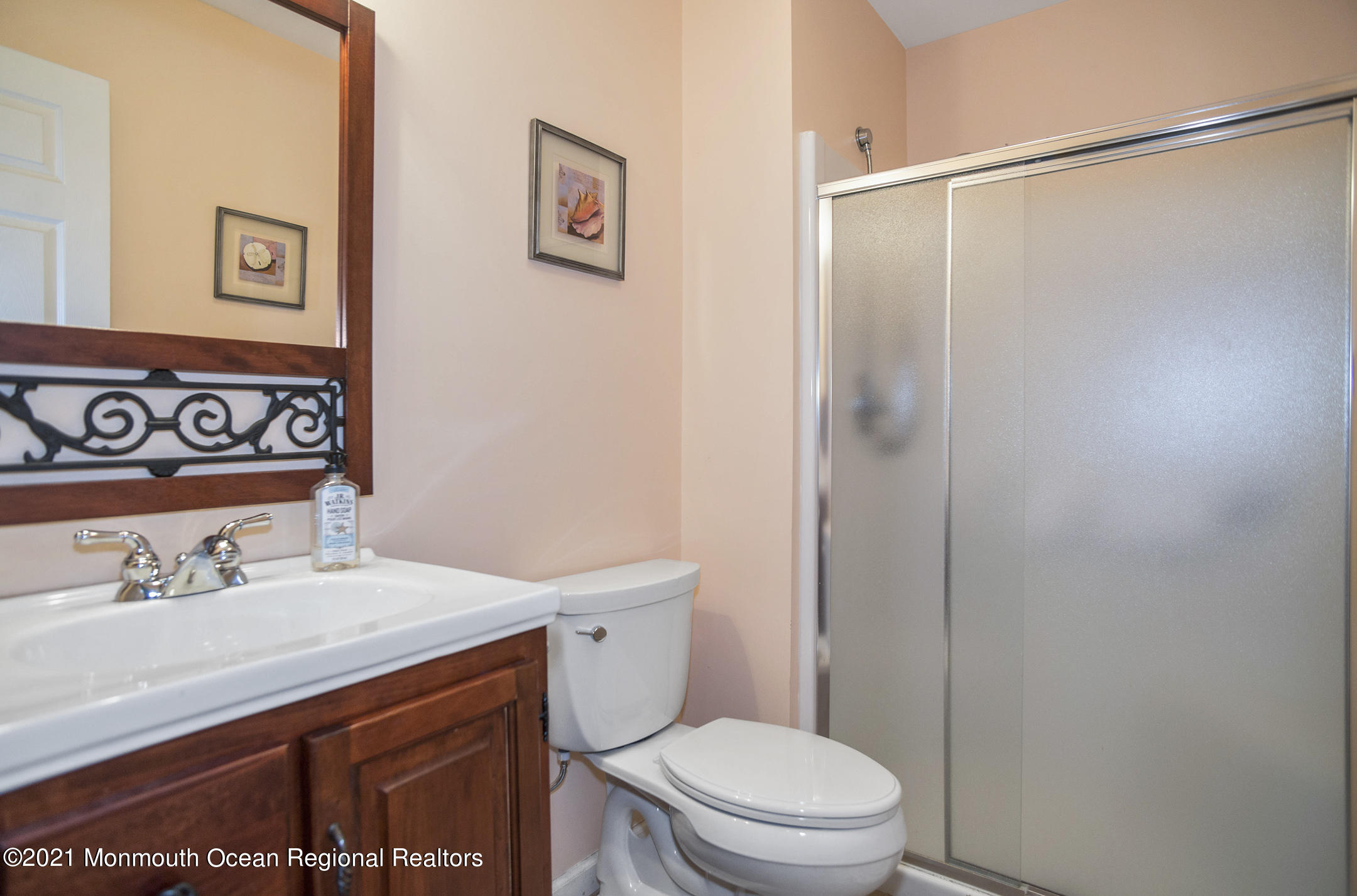 39 Sally Street Howell, NJ 07731 - Photo 34 of 70 _RMJ8932 full bathroom for 6th bedroom