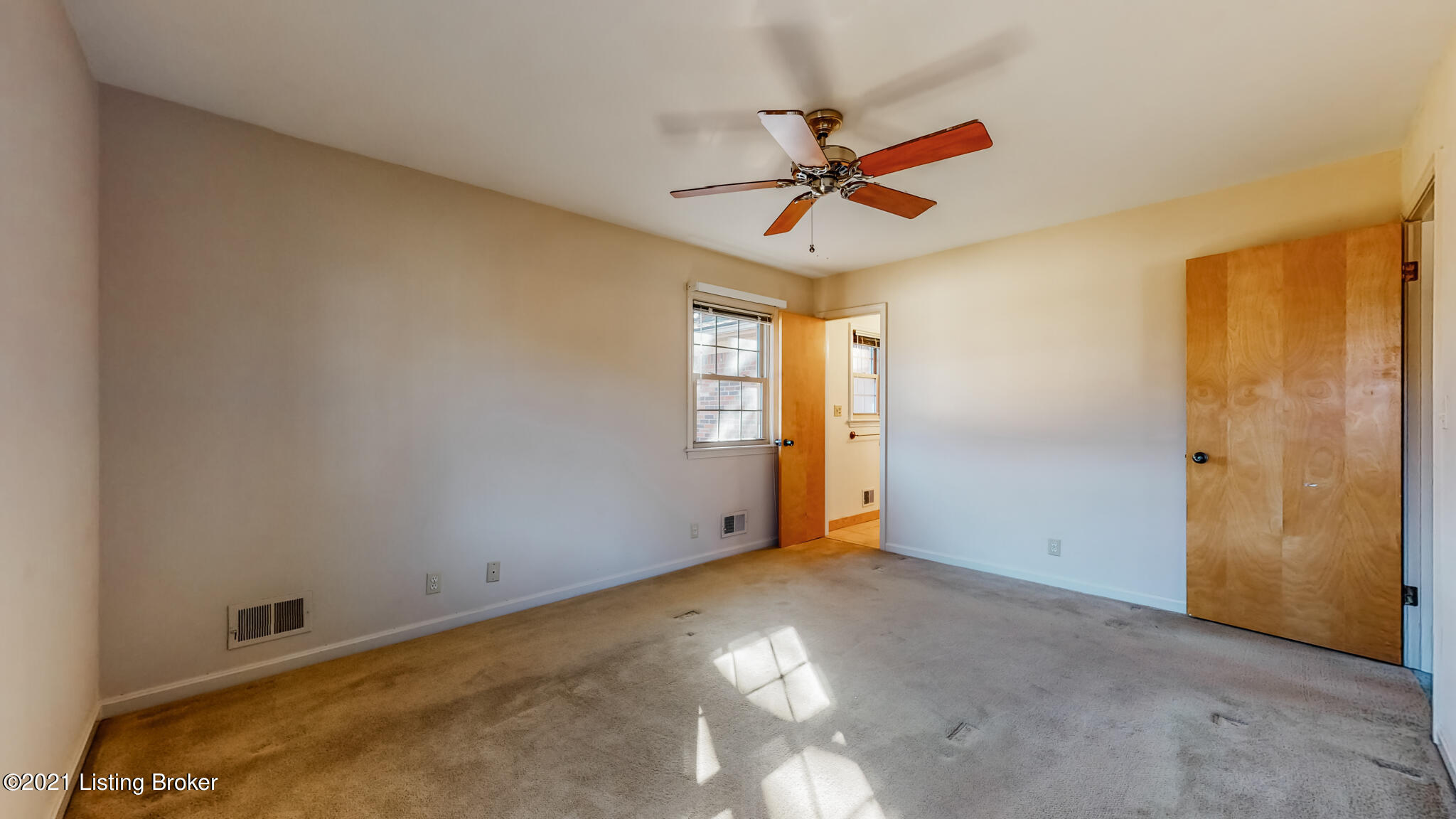 2926 Lexham Road Louisville, KY 40220 - Photo 31 of 55 2926 Lexham Rd Louisville KY 40220-25