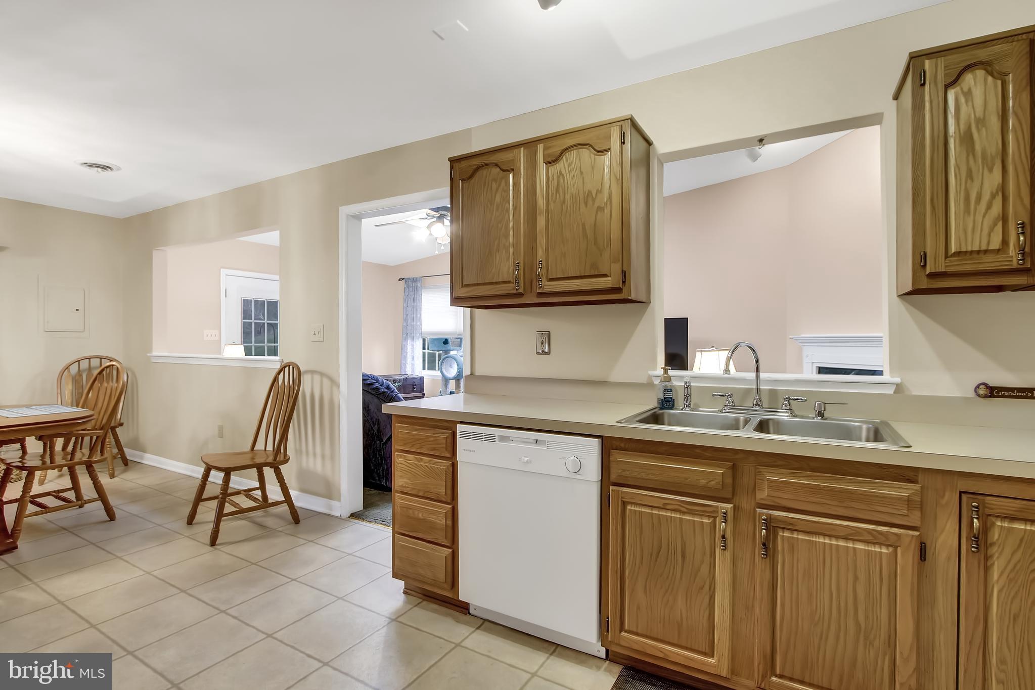 2956 Robin Road York, PA 17404 - Photo 12 of 28 Gallery Image 12