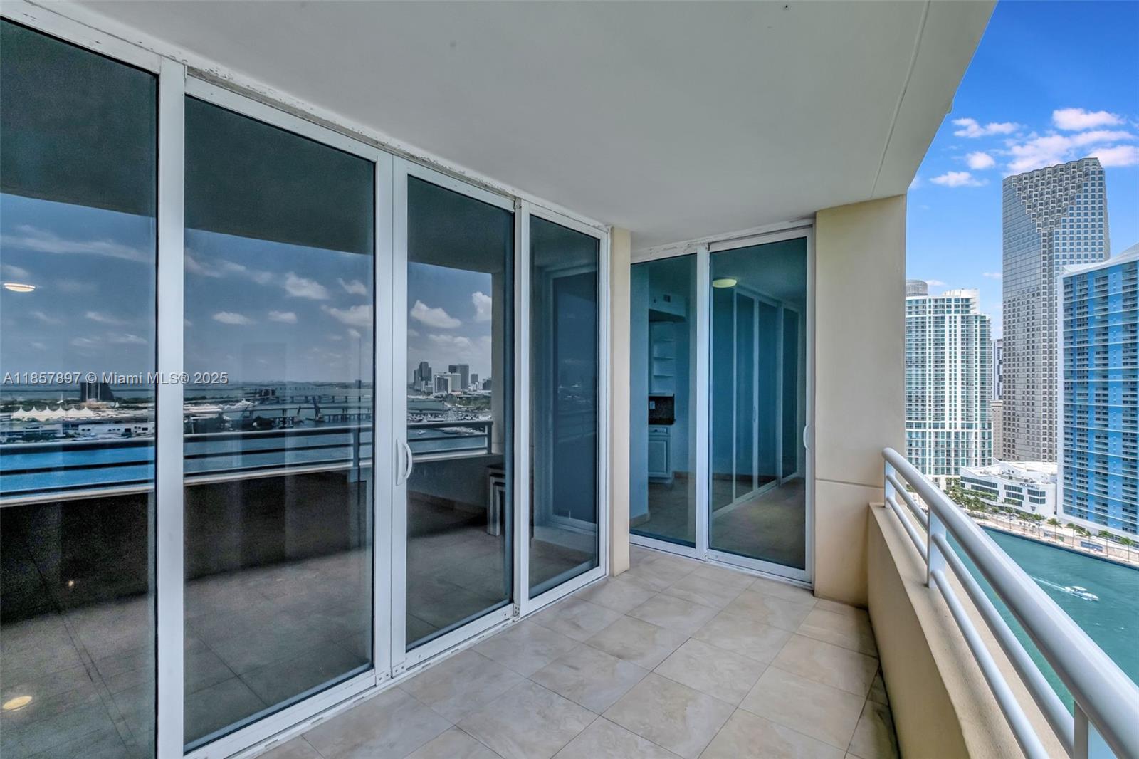848 Brickell Key Drive, Unit 2602 Miami, FL 33131 - Photo 39 of 40