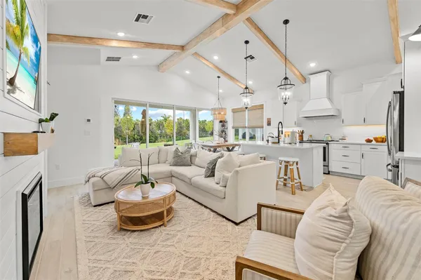 $699,999 | 121 Southeast Rocky Terrace, Stuart, FL 34997
