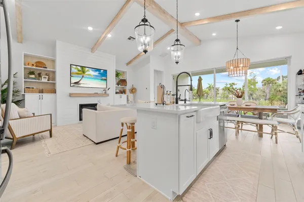 $699,999 | 121 Southeast Rocky Terrace, Stuart, FL 34997