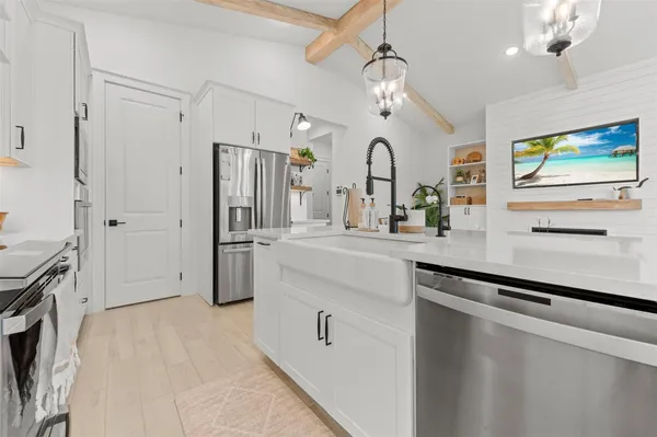 $699,999 | 121 Southeast Rocky Terrace, Stuart, FL 34997
