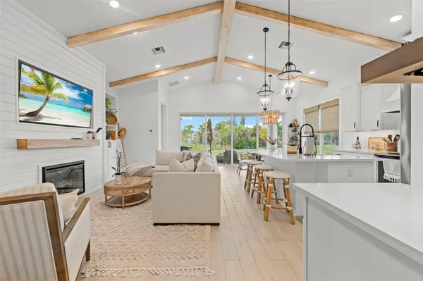 $699,999 | 121 Southeast Rocky Terrace, Stuart, FL 34997
