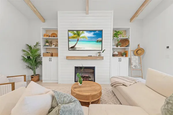 $699,999 | 121 Southeast Rocky Terrace, Stuart, FL 34997