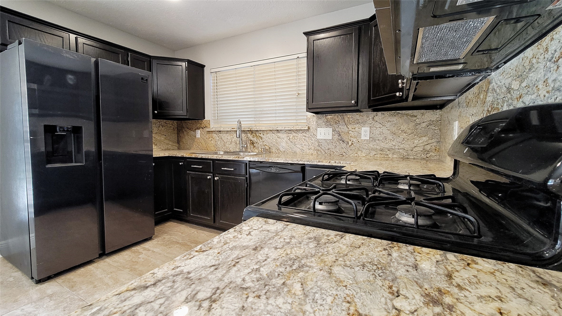 5227 Clarkston Lane Spring, TX 77379 - Photo 9 of 28