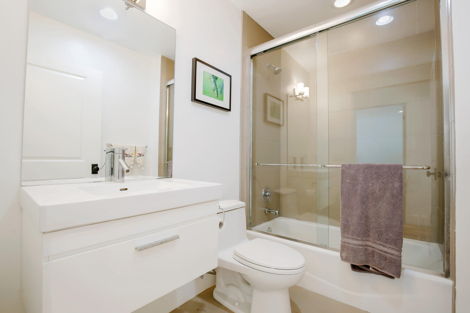 461 Jupiter Lane Juno Beach, FL 33408 - Photo 15 of 65 Third Bathroom