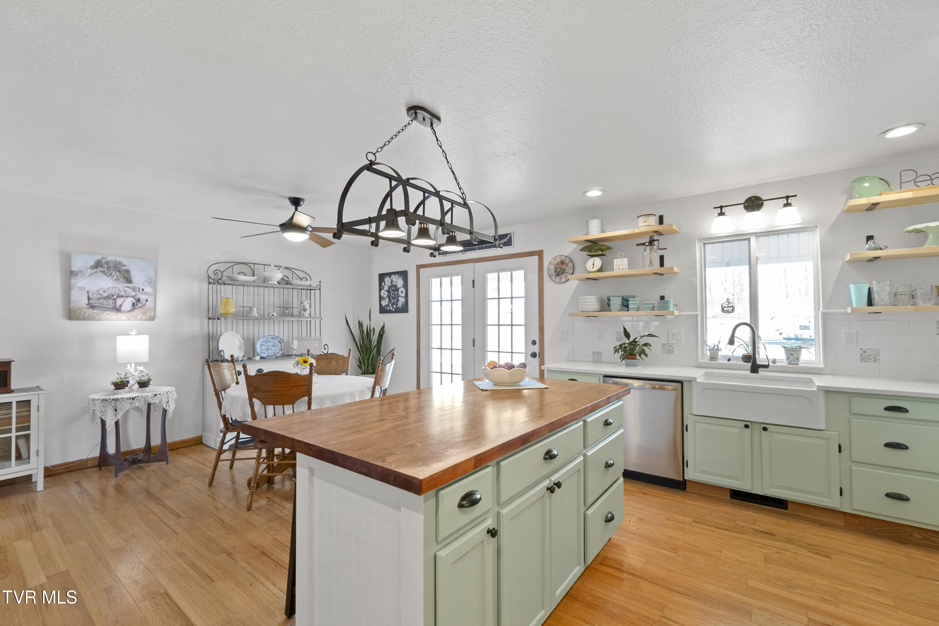 105 Maple Crest Greeneville, TN 37743 - Photo 5 of 68 5