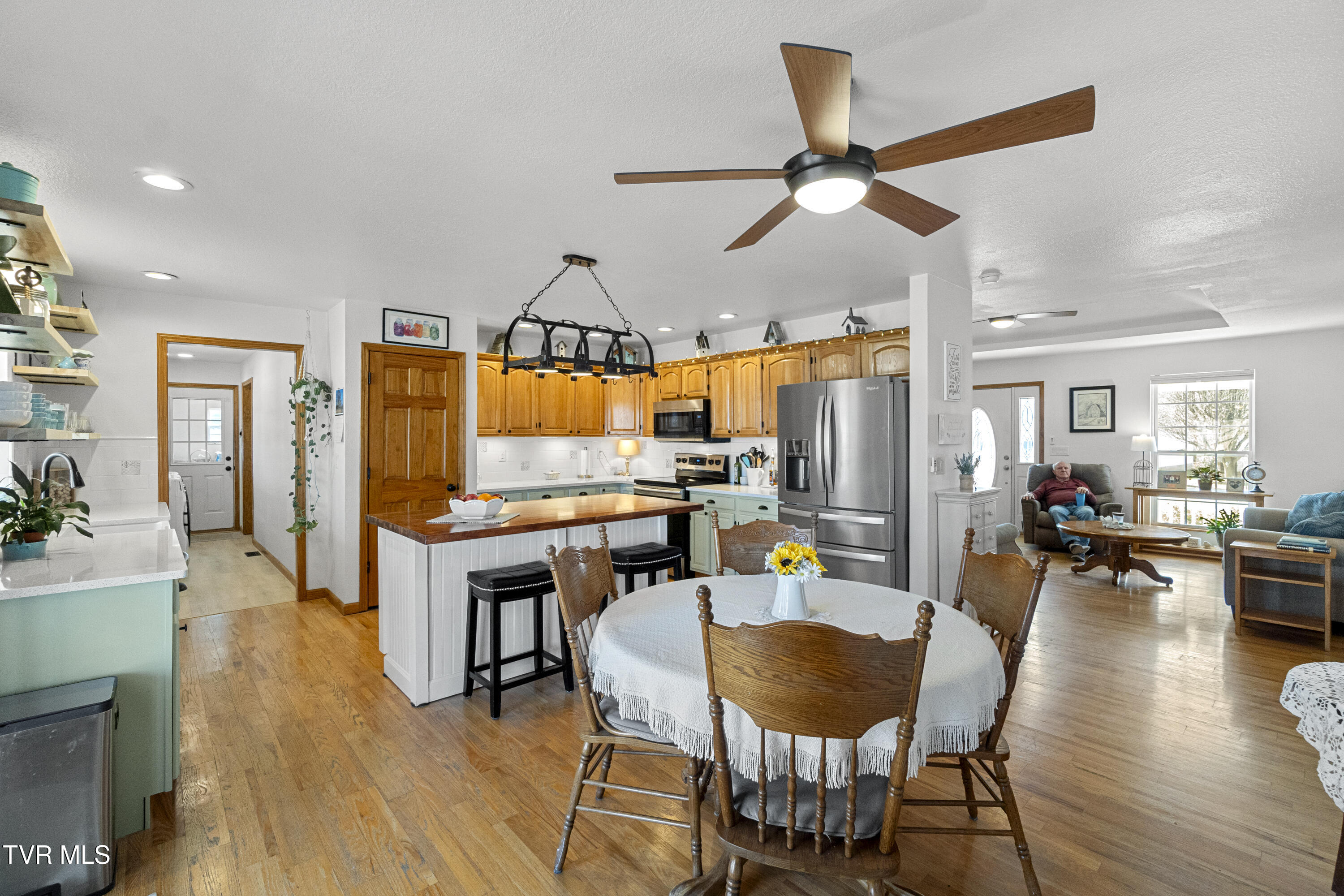 105 Maple Crest Greeneville, TN 37743 - Photo 8 of 68 8