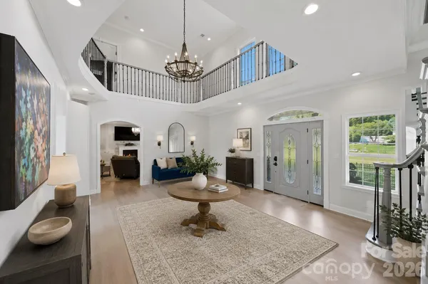 $599,900 | 1360 Sweetbriar Lane, Hickory, NC 28602