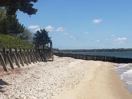 $4,000,000 | 100 Peconic Avenue, Shelter Island, NY 11964