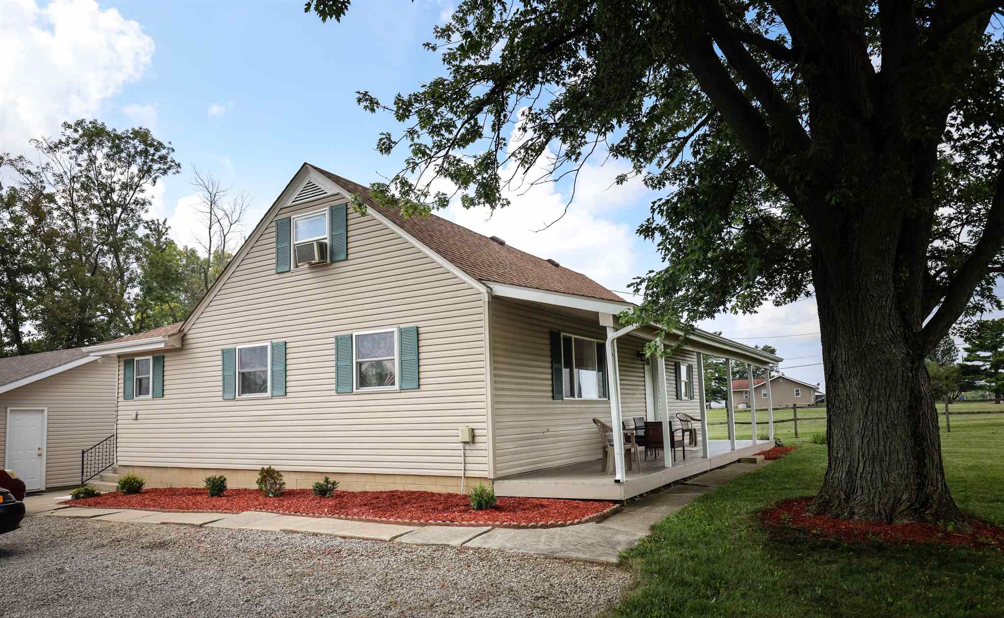 10420 Marion Center Road Fort Wayne, IN 46816 - Photo 2 of 34