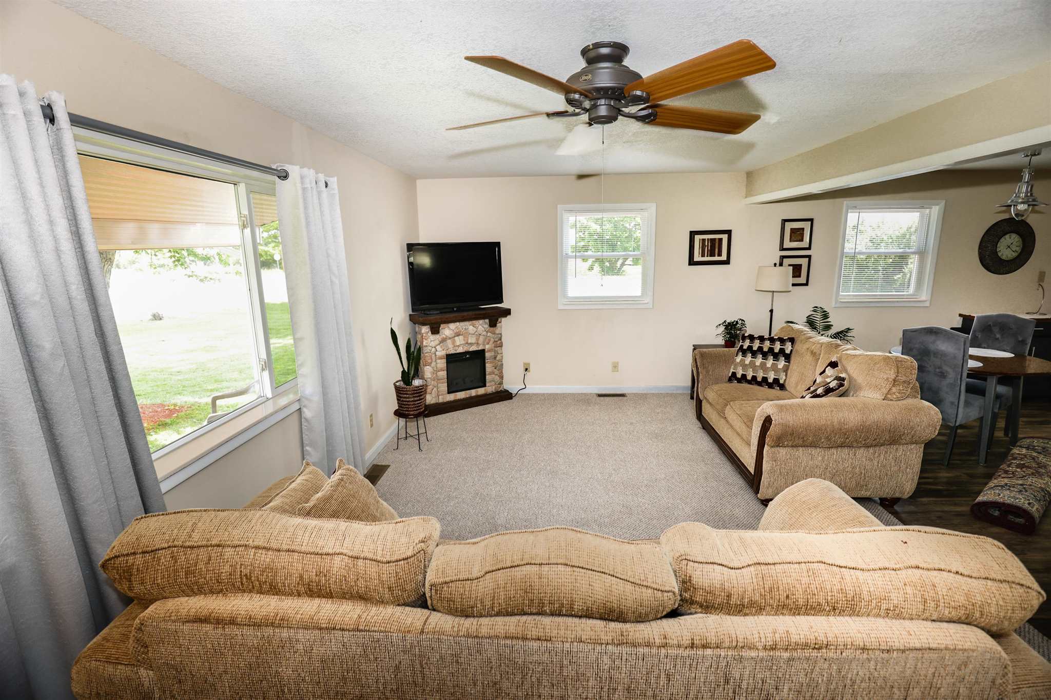 10420 Marion Center Road Fort Wayne, IN 46816 - Photo 12 of 34