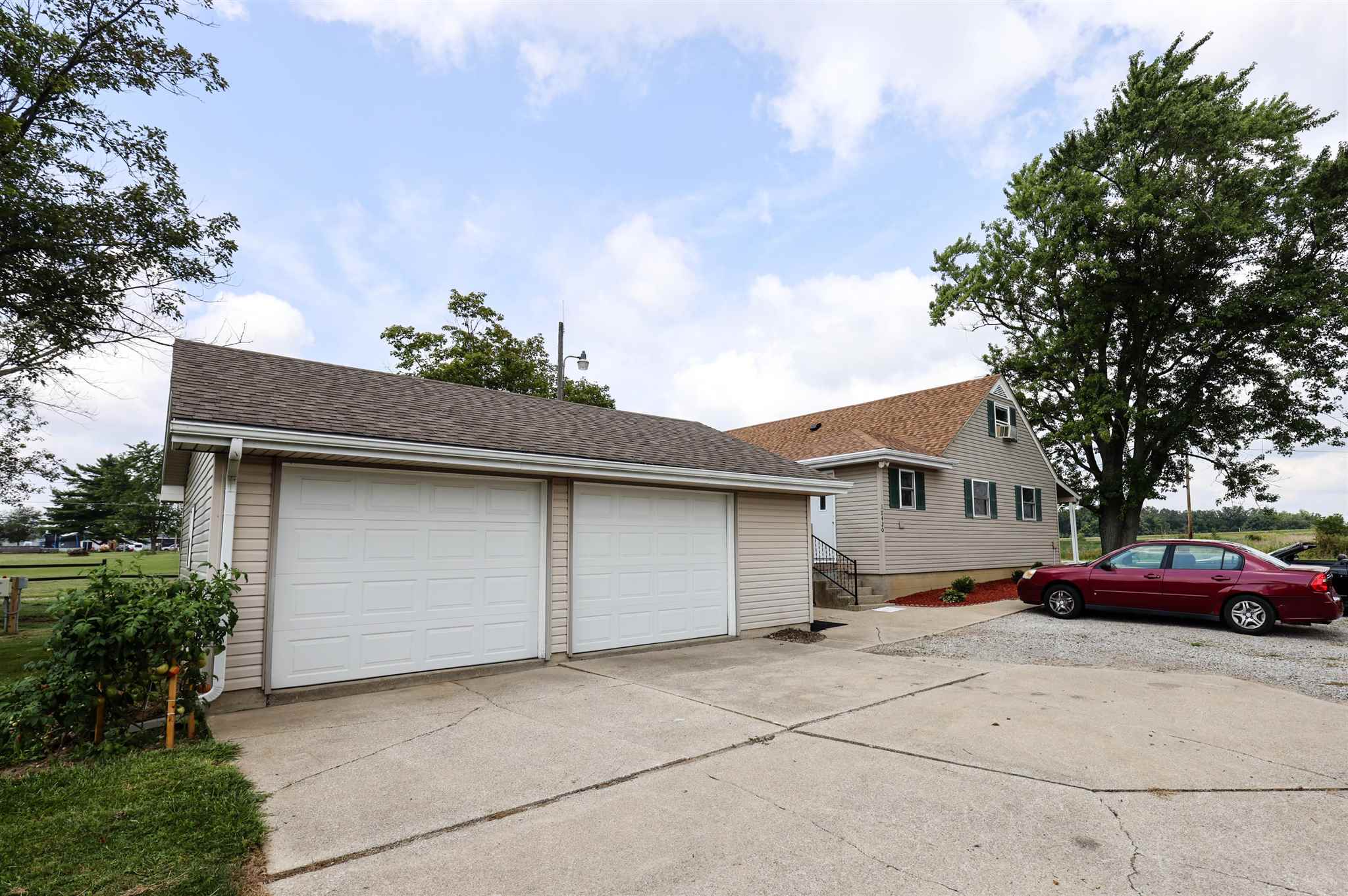 10420 Marion Center Road Fort Wayne, IN 46816 - Photo 6 of 34