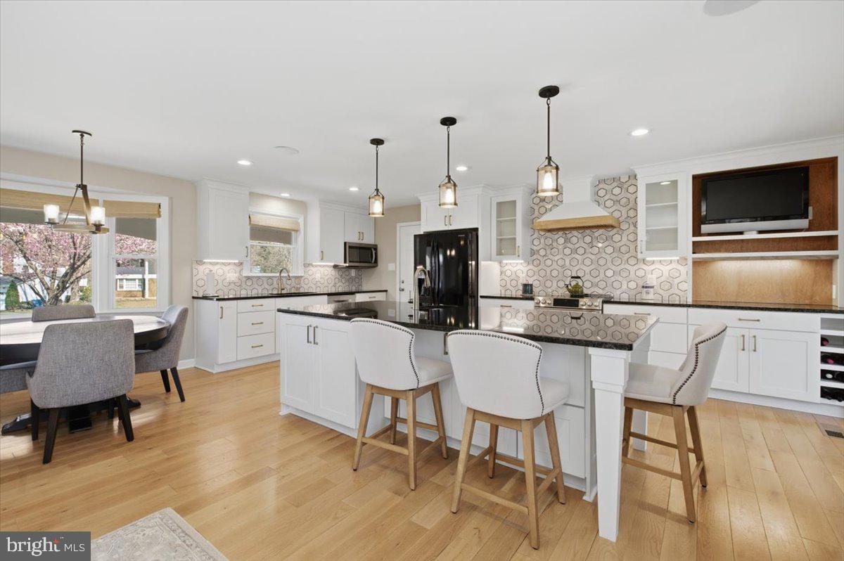 7300 Reservation Drive Springfield, VA 22153 - Photo 9 of 44 Custom designed kitchen