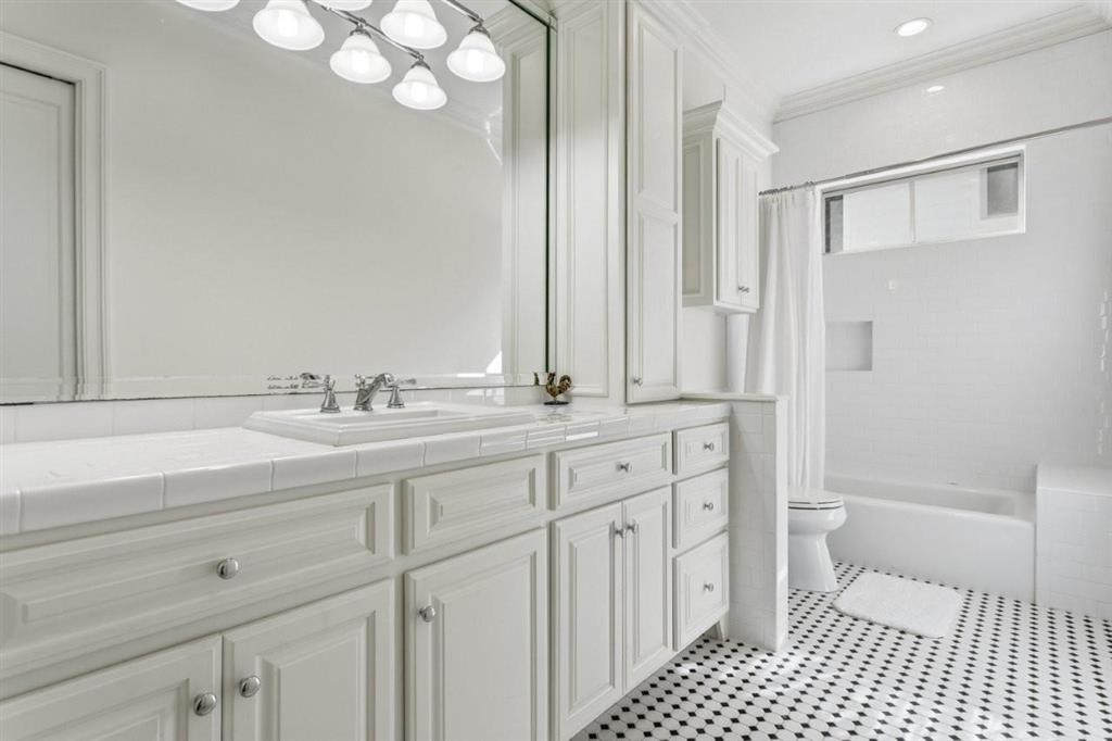 885 Shell Beach Drive Lake Charles, LA 70601 - Photo 38 of 69