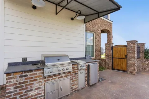 $1,799,999 | 885 Shell Beach Drive, Lake Charles, LA 70601