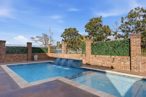 $1,799,999 | 885 Shell Beach Drive, Lake Charles, LA 70601