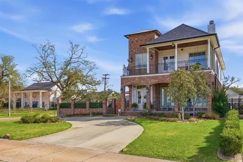 $1,799,999 | 885 Shell Beach Drive, Lake Charles, LA 70601
