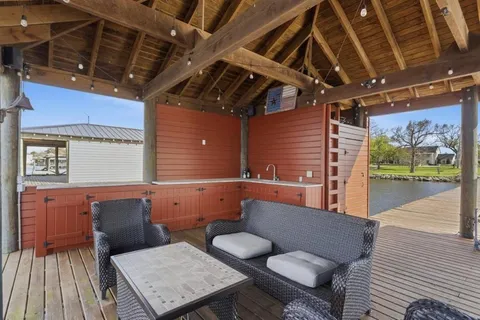 $1,799,999 | 885 Shell Beach Drive, Lake Charles, LA 70601