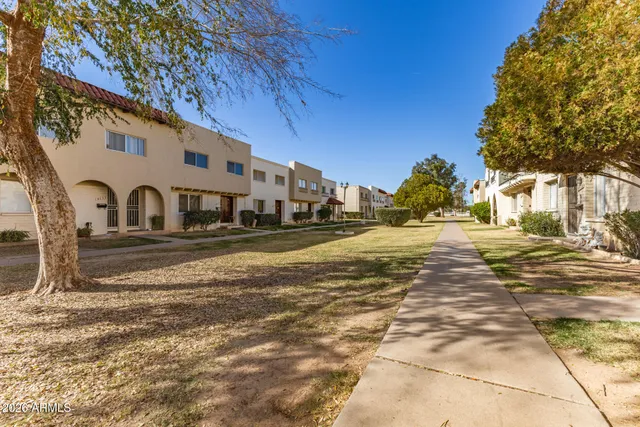 $299,000 | 2031 West Hazelwood Parkway, Phoenix, AZ 85015