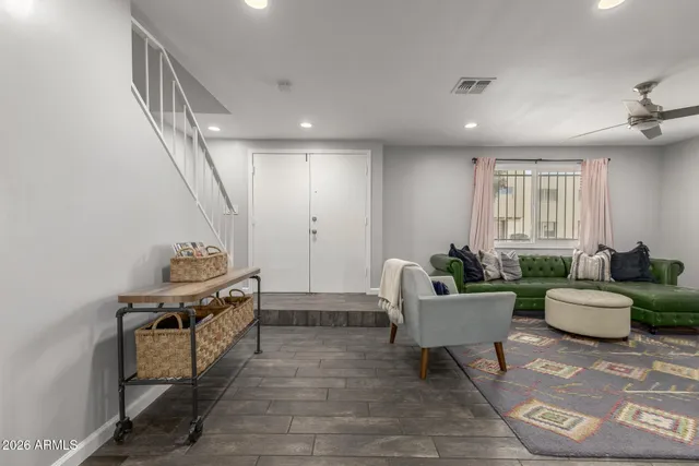 $299,000 | 2031 West Hazelwood Parkway, Phoenix, AZ 85015