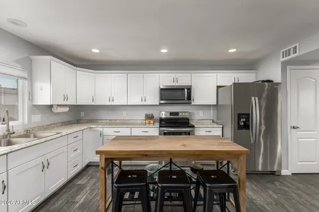 $299,000 | 2031 West Hazelwood Parkway, Phoenix, AZ 85015