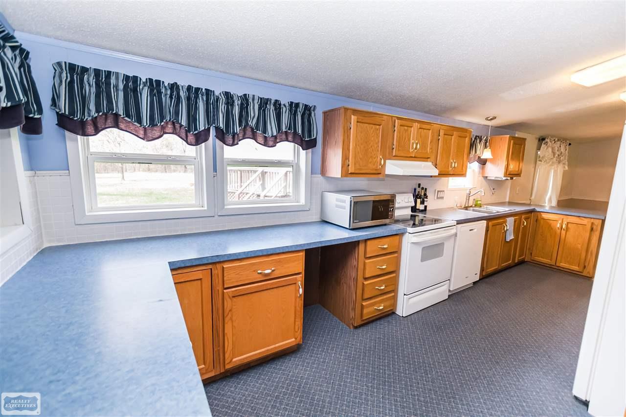 1939 Maple Road Smiths Creek, MI 48074 - Photo 29 of 36 50072948-28.JPG