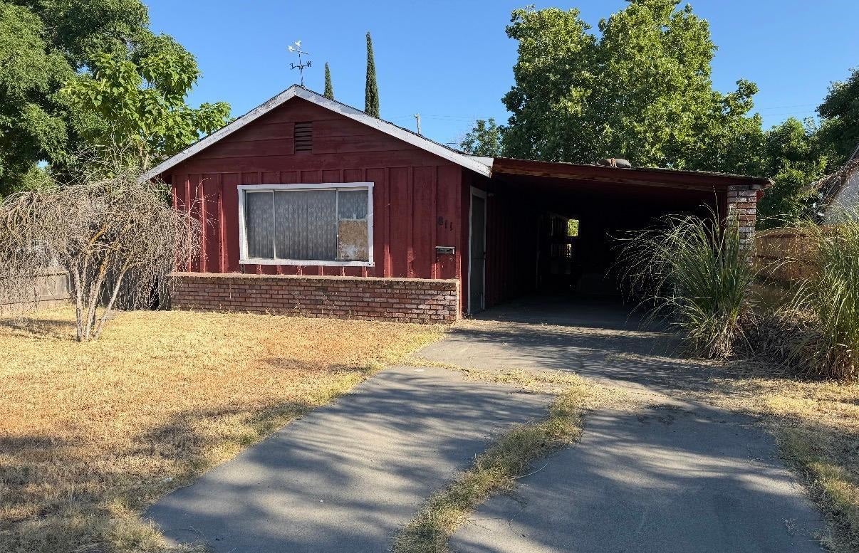 811 Chestnut Street Corning, CA 96021 - Photo 1 of 1 Gallery Image 1