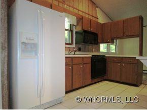 360 Gardenside Road Mars Hill, NC 28754 - Photo 4 of 12 Gallery Image 4