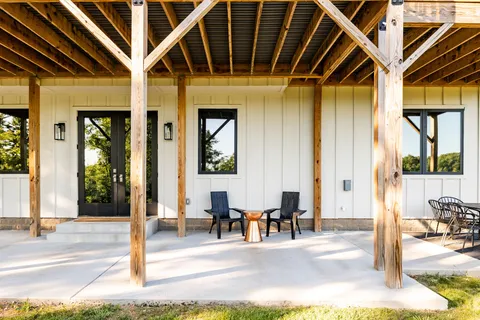 $1,230,250 | 1058 Paiute Trail, Pegram, TN 37143