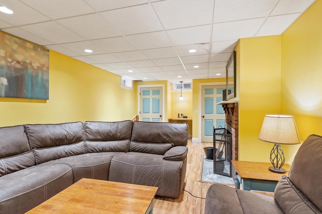 289 Sterling Road Lancaster, MA 01523 - Photo 29 of 39