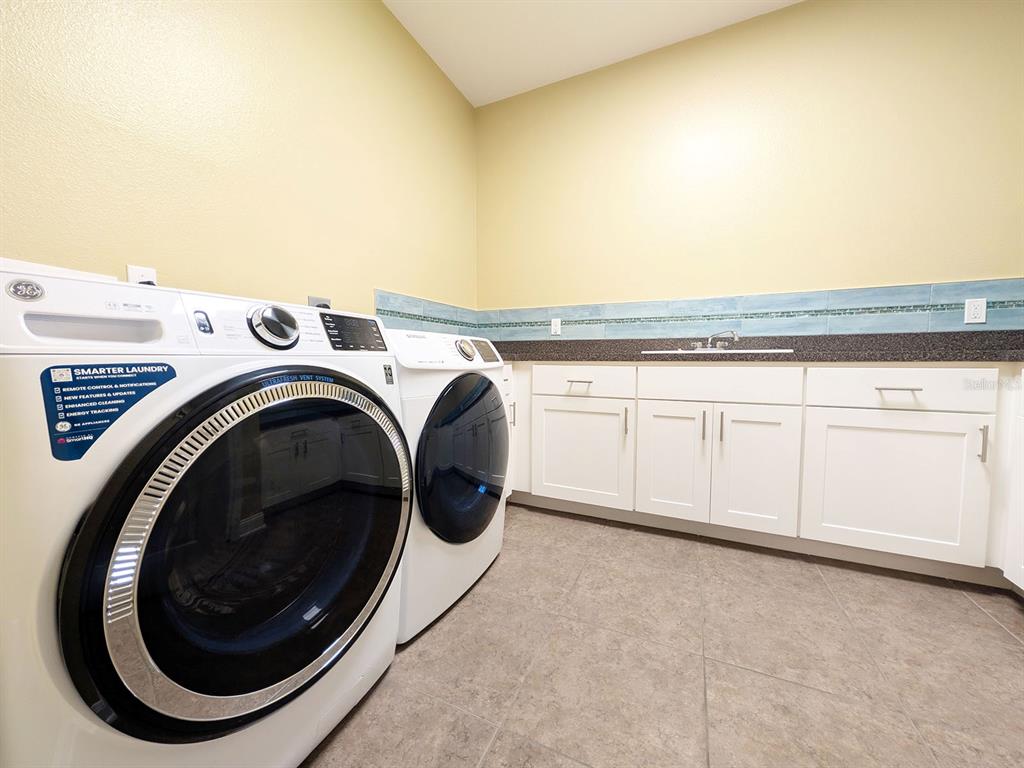 43 Turtle Ridge Drive Flagler Beach, FL 32136 - Photo 46 of 61 Laundry room