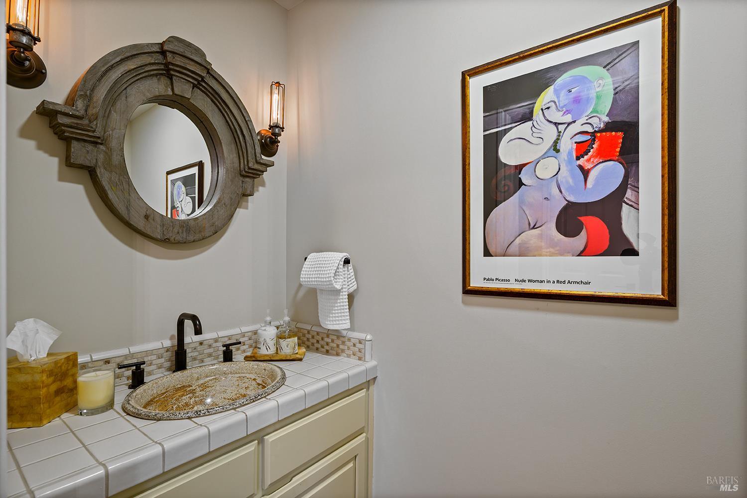 2585 Marra Road Occidental, CA 95465 - Photo 27 of 58 Half bath in the hallway.