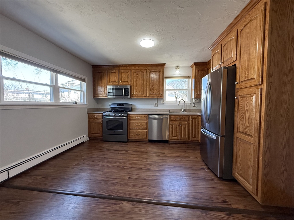 14 Pleasant Street, Unit B Franklin, MA 02038 - Photo 5 of 25