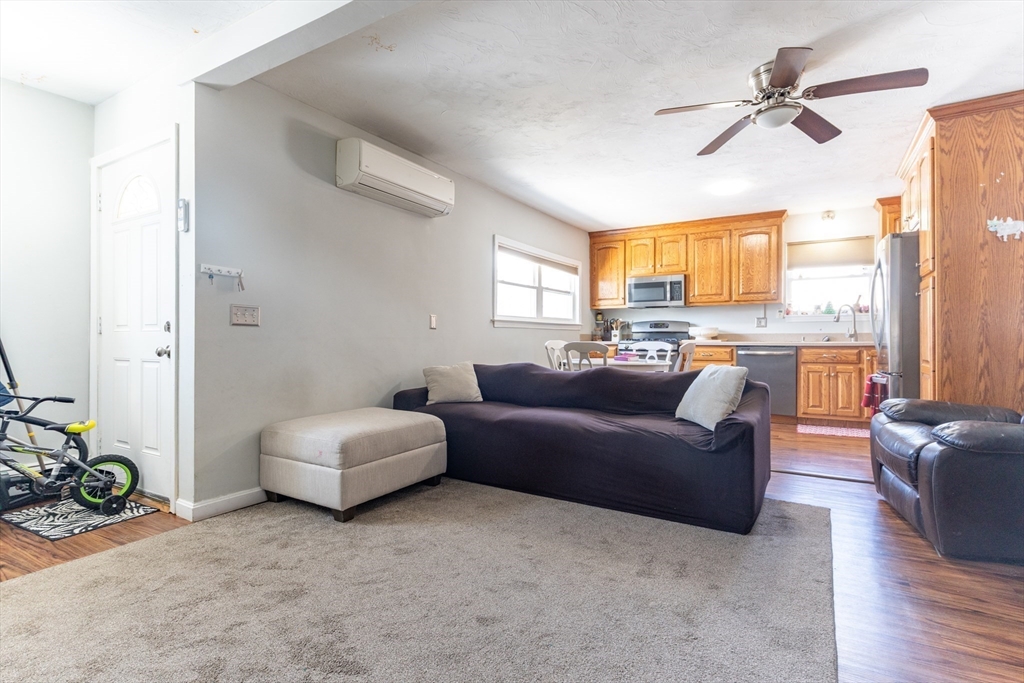 14 Pleasant Street, Unit B Franklin, MA 02038 - Photo 5 of 31