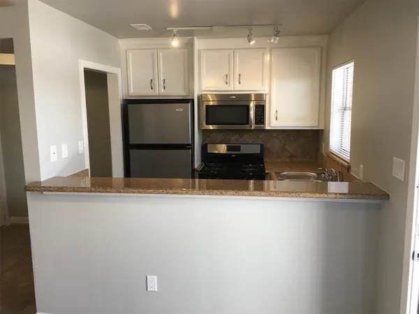 $749 | 2801 Carrolton Street, Unit 5, Houston, TX 77023