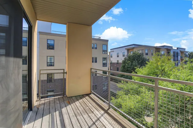 $239,900 | 2566 Ellis Avenue, Unit 303, St. Paul, MN 55114