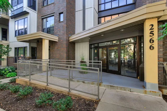 $239,900 | 2566 Ellis Avenue, Unit 303, St. Paul, MN 55114