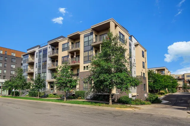 $239,900 | 2566 Ellis Avenue, Unit 303, St. Paul, MN 55114