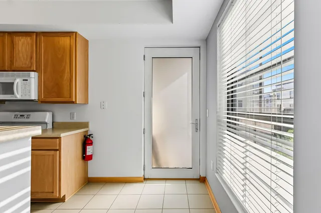 $239,900 | 2566 Ellis Avenue, Unit 303, St. Paul, MN 55114