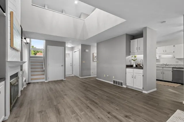 $280,000 | 102 Crab Apple Court, Appleton, WI 54914