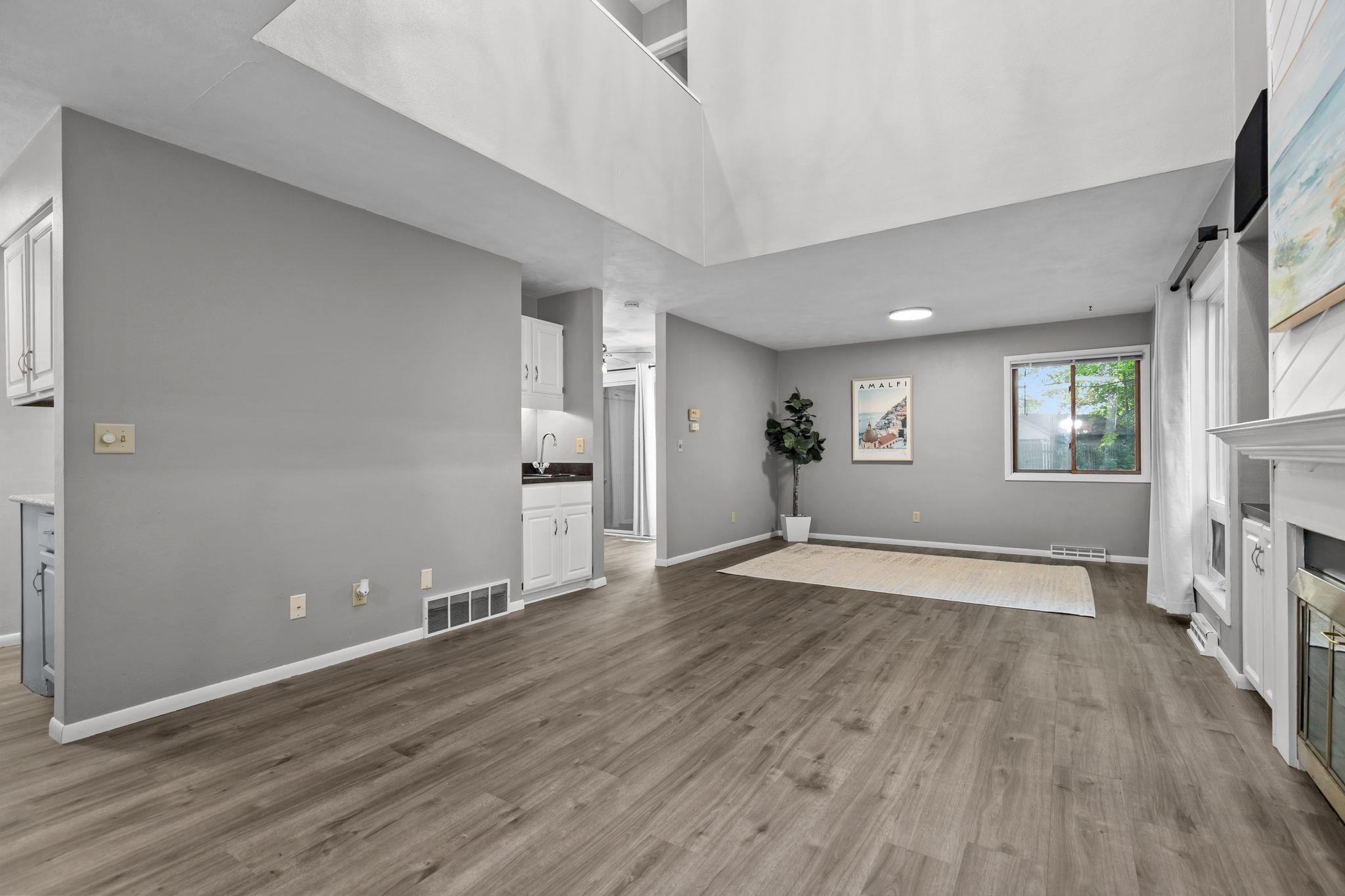 102 Crab Apple Court Appleton, WI 54914 - Photo 13 of 35